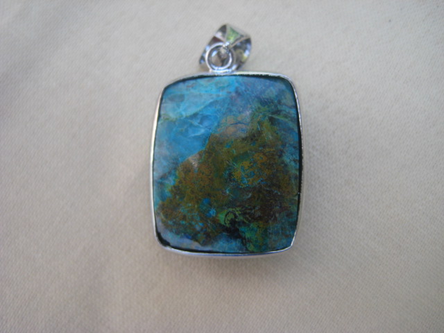 Chrysocolla Pendant very calming blue 2945